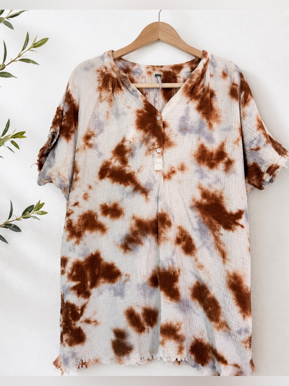 Young Fabulous & Broke Tie Dye Waffle Knit Tunic Raw Hem Henley Top Small